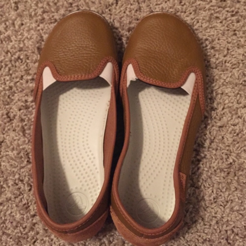 Crocs Hover leather flats